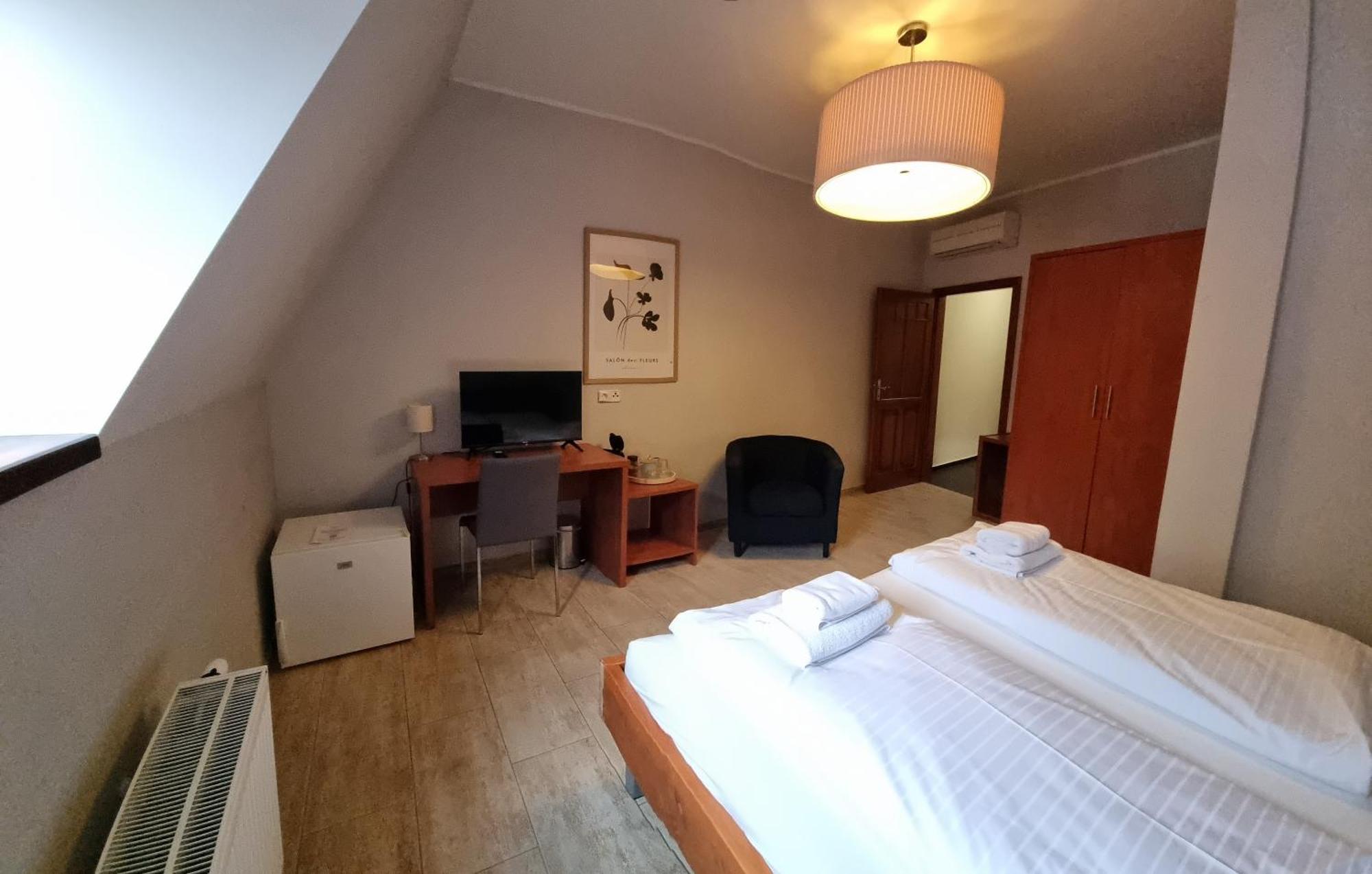 Nevinne Apartmany Kolín Екстериор снимка