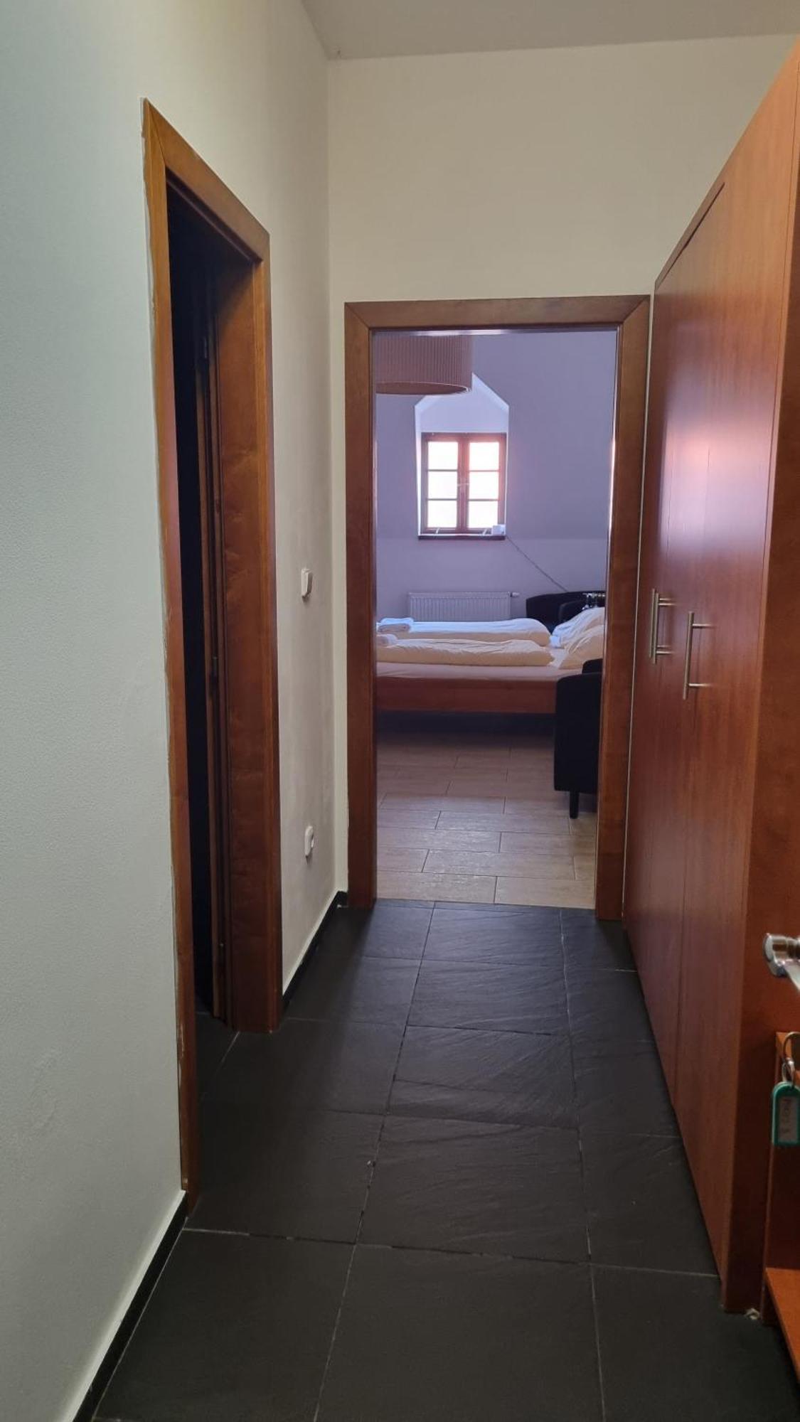Nevinne Apartmany Kolín Екстериор снимка