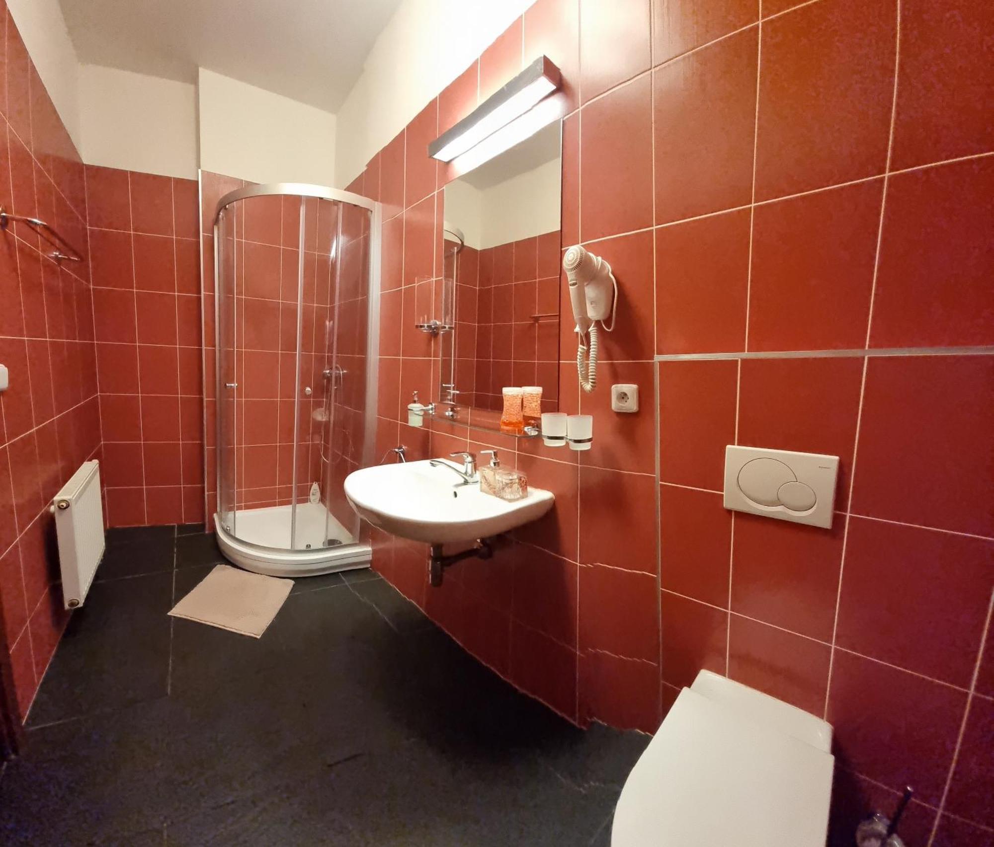 Nevinne Apartmany Kolín Екстериор снимка